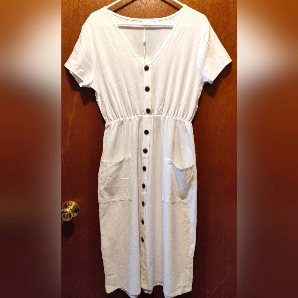 NWT Angashion White Midi Dress Size M